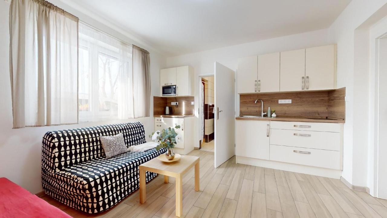 Apartman Dubova Milovice  Exteriör bild