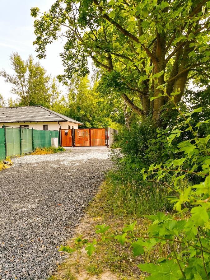 Apartman Dubova Milovice  Exteriör bild